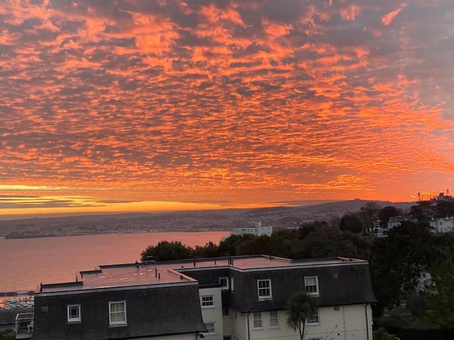 Number 7 Torquay Stunning Sea Views Apartamento Exterior foto
