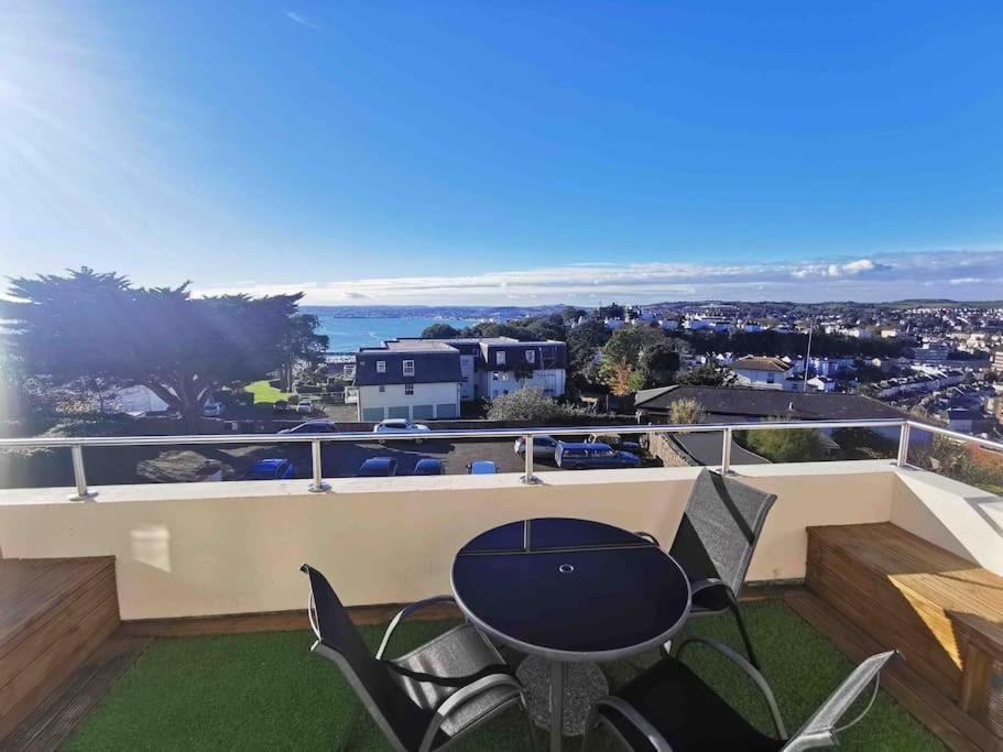 Number 7 Torquay Stunning Sea Views Apartamento Exterior foto
