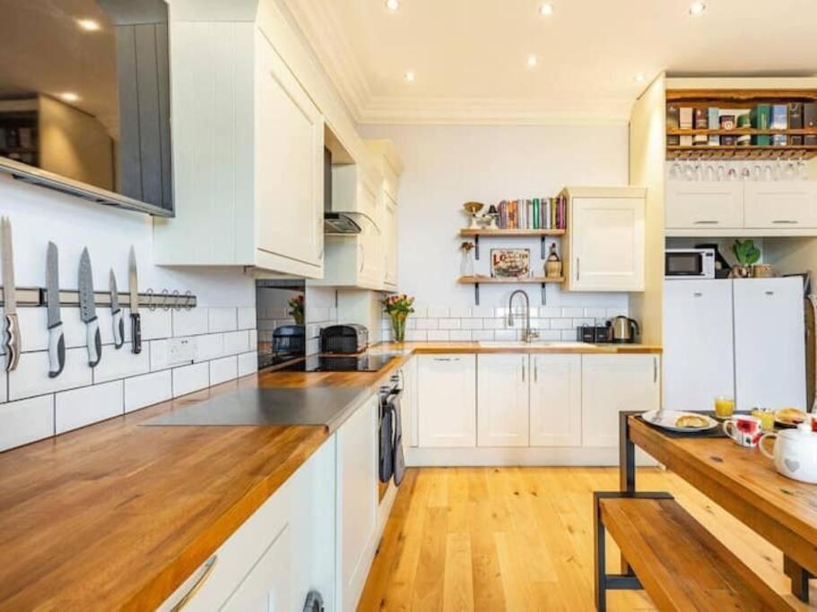 Number 7 Torquay Stunning Sea Views Apartamento Exterior foto
