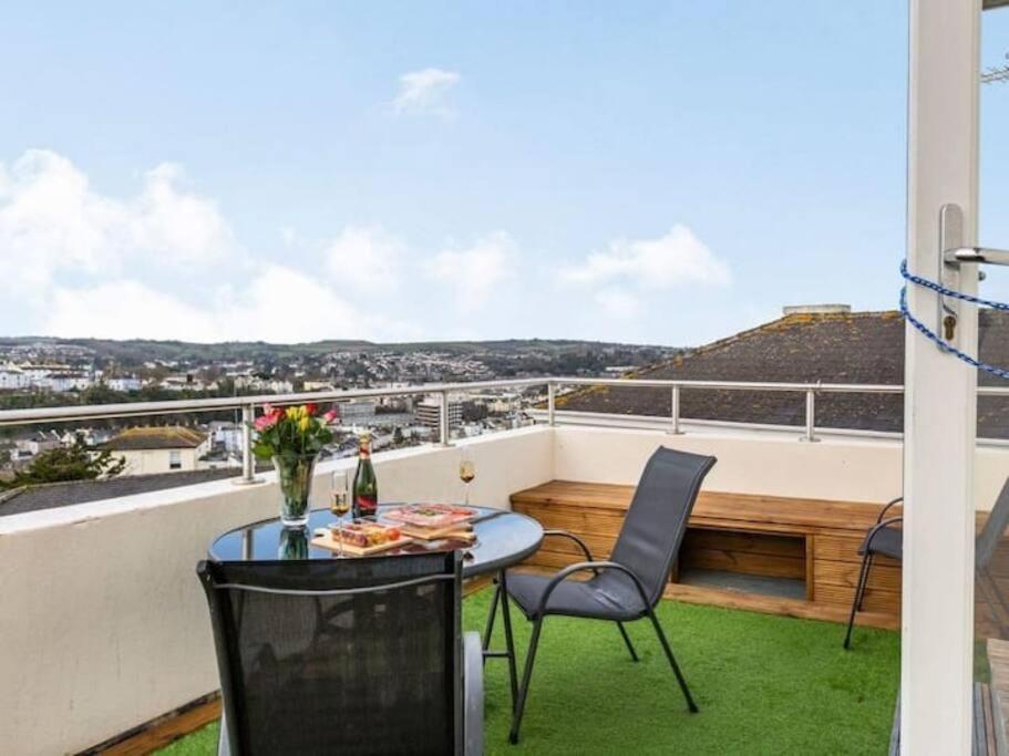 Number 7 Torquay Stunning Sea Views Apartamento Exterior foto