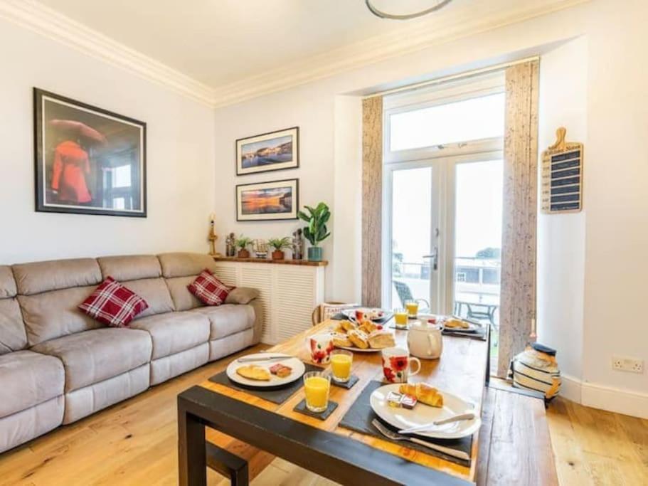 Number 7 Torquay Stunning Sea Views Apartamento Exterior foto
