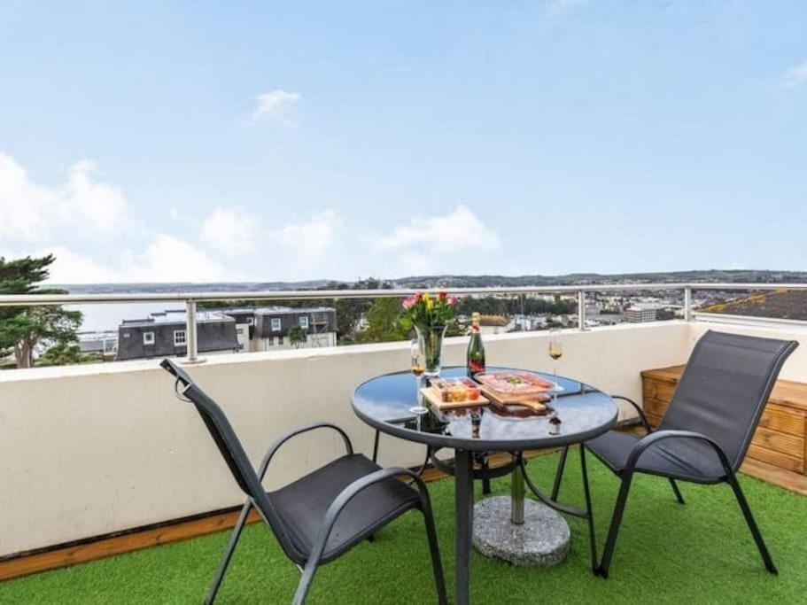 Number 7 Torquay Stunning Sea Views Apartamento Exterior foto